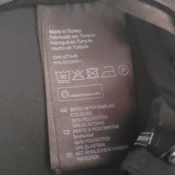 H&M Black Skirt - Picture 5 of 5